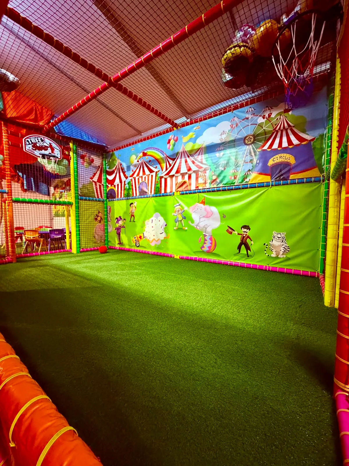 Il playground durante una festa